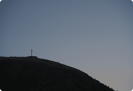 夕焼けと山の風景